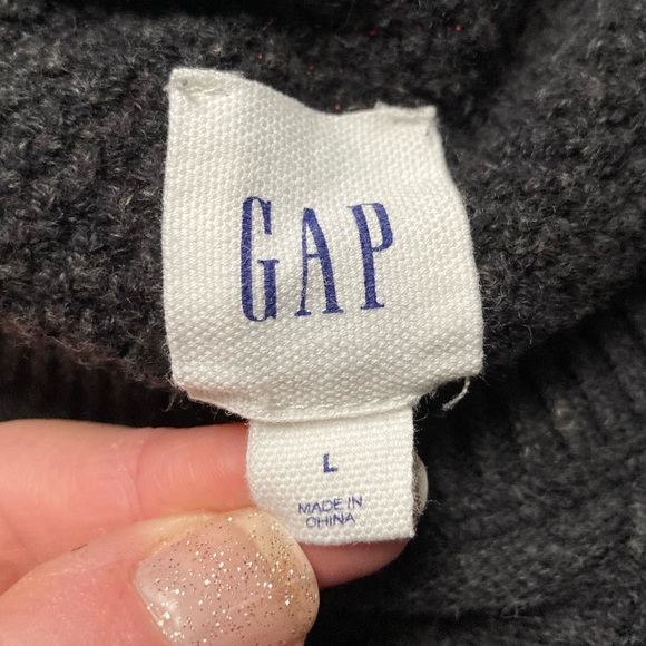 Men’s GAP Cable Knit Sweater Crew Neck Pullover Charcoal Gray Wool Size Large - Picture 9 of 10